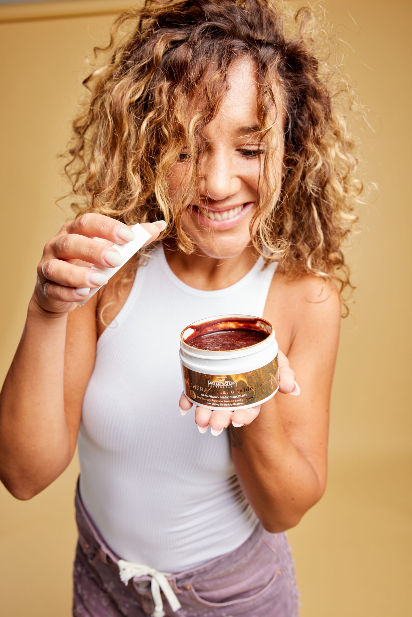 MATERNATURA - Maschera Tonalizzante Castano caldo Cioccolato - immagine 4