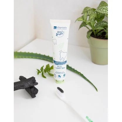 LA SAPONARIA - Dentifricio sbiancante WonderWhite Menta&Carbone - immagine 3